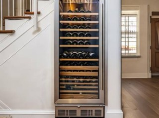 年代酒柜400售后专线分享￥楼梯红酒柜旋转门设计图解，家居空间新风尚