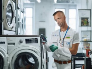 夏普洗衣机客服热线遍全国详述ぁ洗衣机门打开异味怎么解决？告别烟味困扰